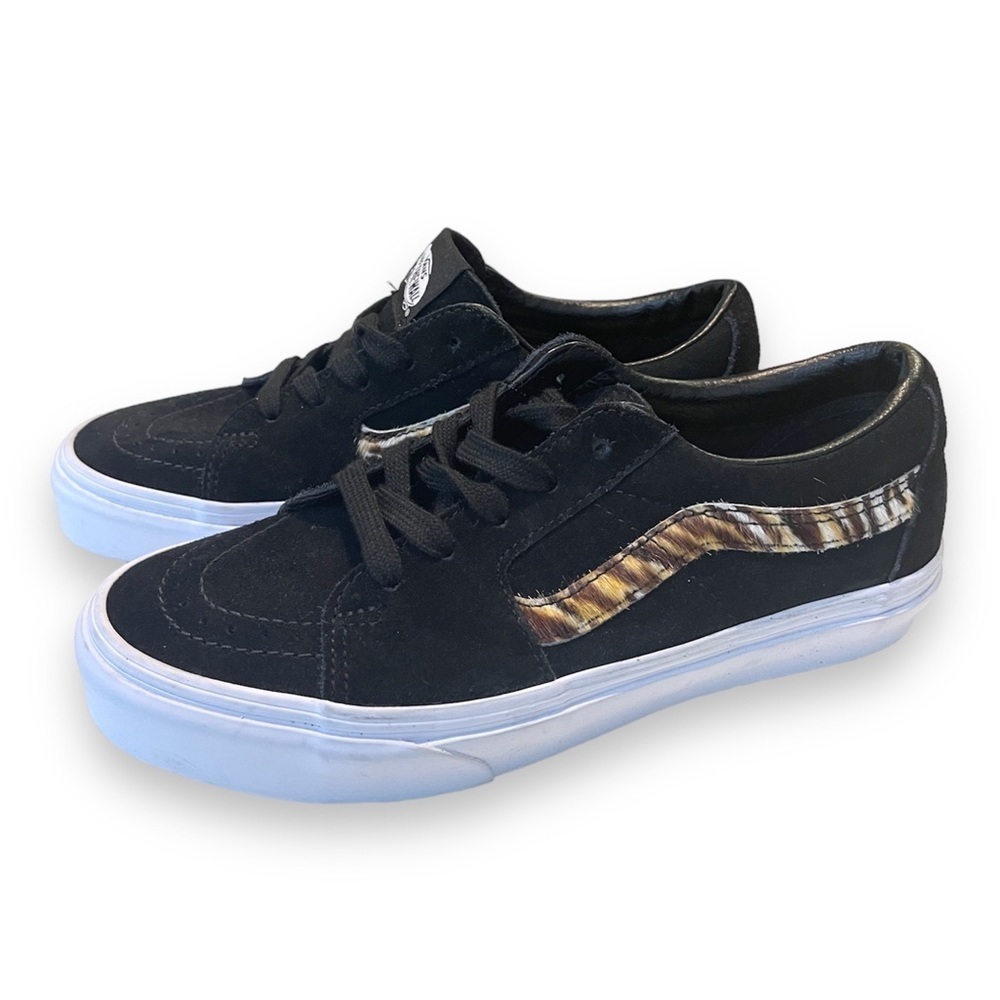 Vans Old Skool Suede Lace Ups in 5.5M/7.0W​​​​